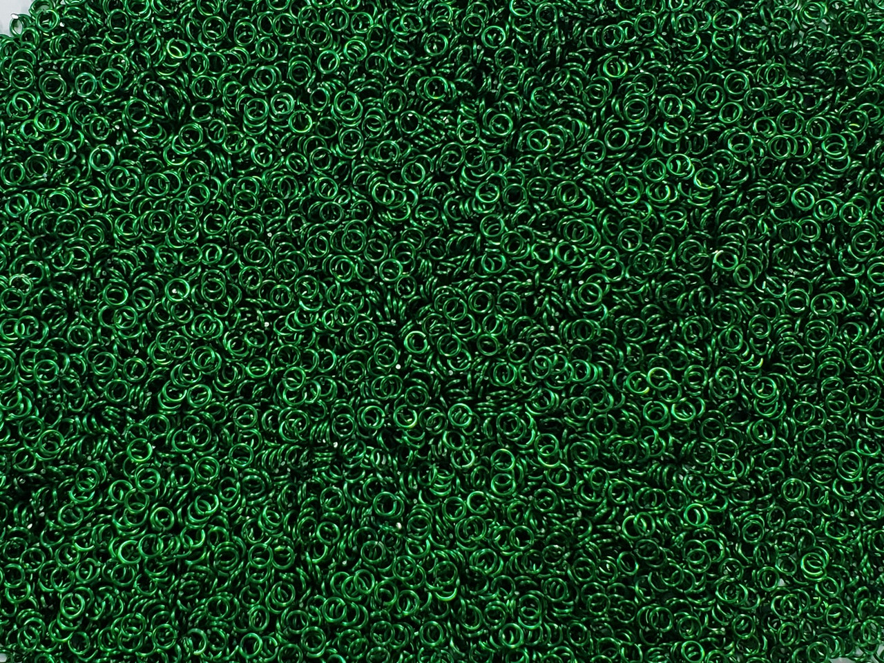 Kelly Green Anodized Aluminum jump rings in 20 SWG, 1/8 inch ID, 1/4 lb (4 oz)