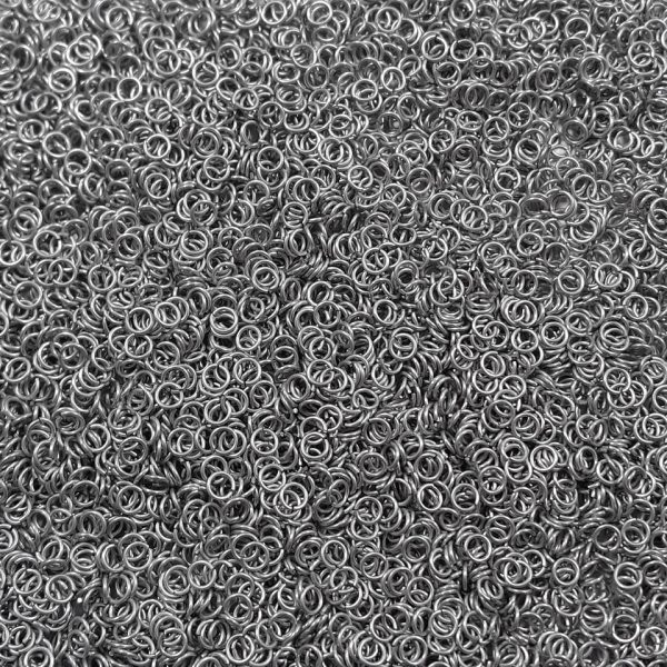 Silver Anodized Aluminum jump rings in 20 SWG, 5/32 inch ID, 1/4 lb (4 oz)