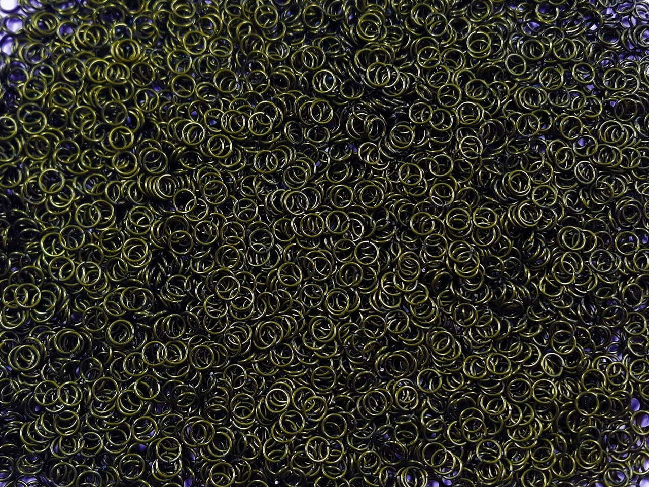 OD Green Anodized Aluminum jump rings in 20 SWG, 3/16 inch ID, 1/4 lb (4 oz)