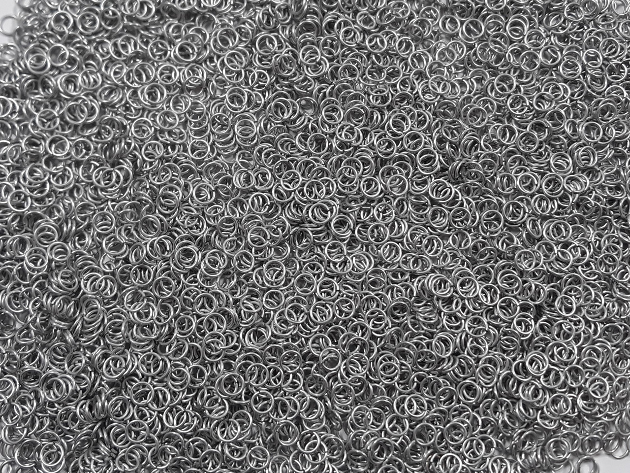 Silver Anodized Aluminum jump rings in 20 SWG, 3/16 inch ID, 1/4 lb (4 oz)