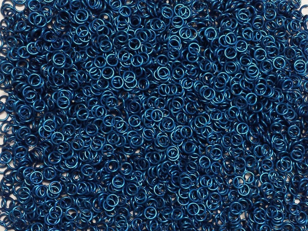 Blue Anodized Aluminum jump rings in 18 SWG, 3/16 inch ID, 1/2 lb (8 oz)