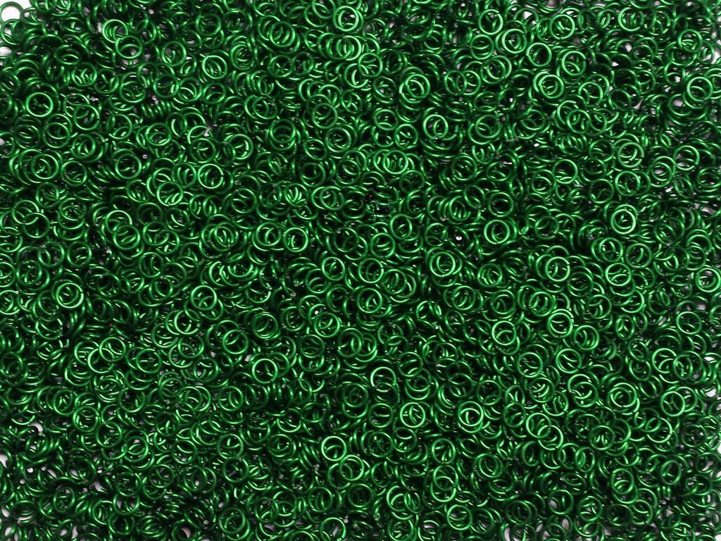 Kelly Green Anodized Aluminum jump rings in 18 SWG, 3/16 inch ID, 1/2 lb (8 oz)