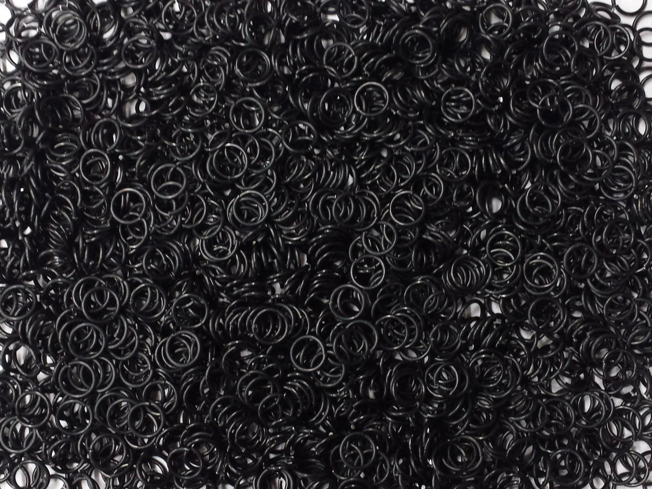 Black Anodized Aluminum jump rings in 18 SWG, 9/32 inch ID, 1/2 lb (8 oz)