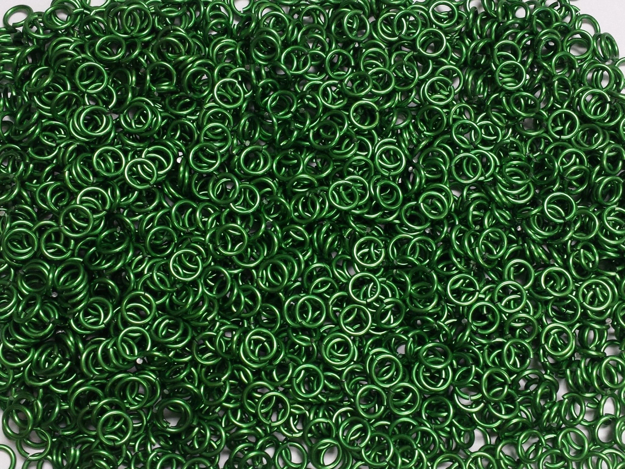 Kelly Green Anodized Aluminum jump rings in 16 SWG, 1/4 inch ID, 1 oz