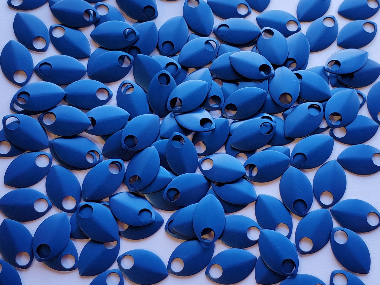 Blue Anodized Aluminum scales in small, 100 ct